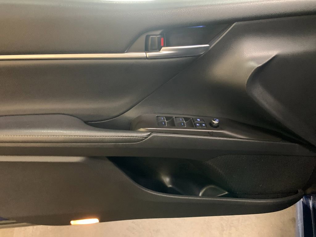 Used 2023 Toyota Camry XSE w/ Cold Weather Package image 12