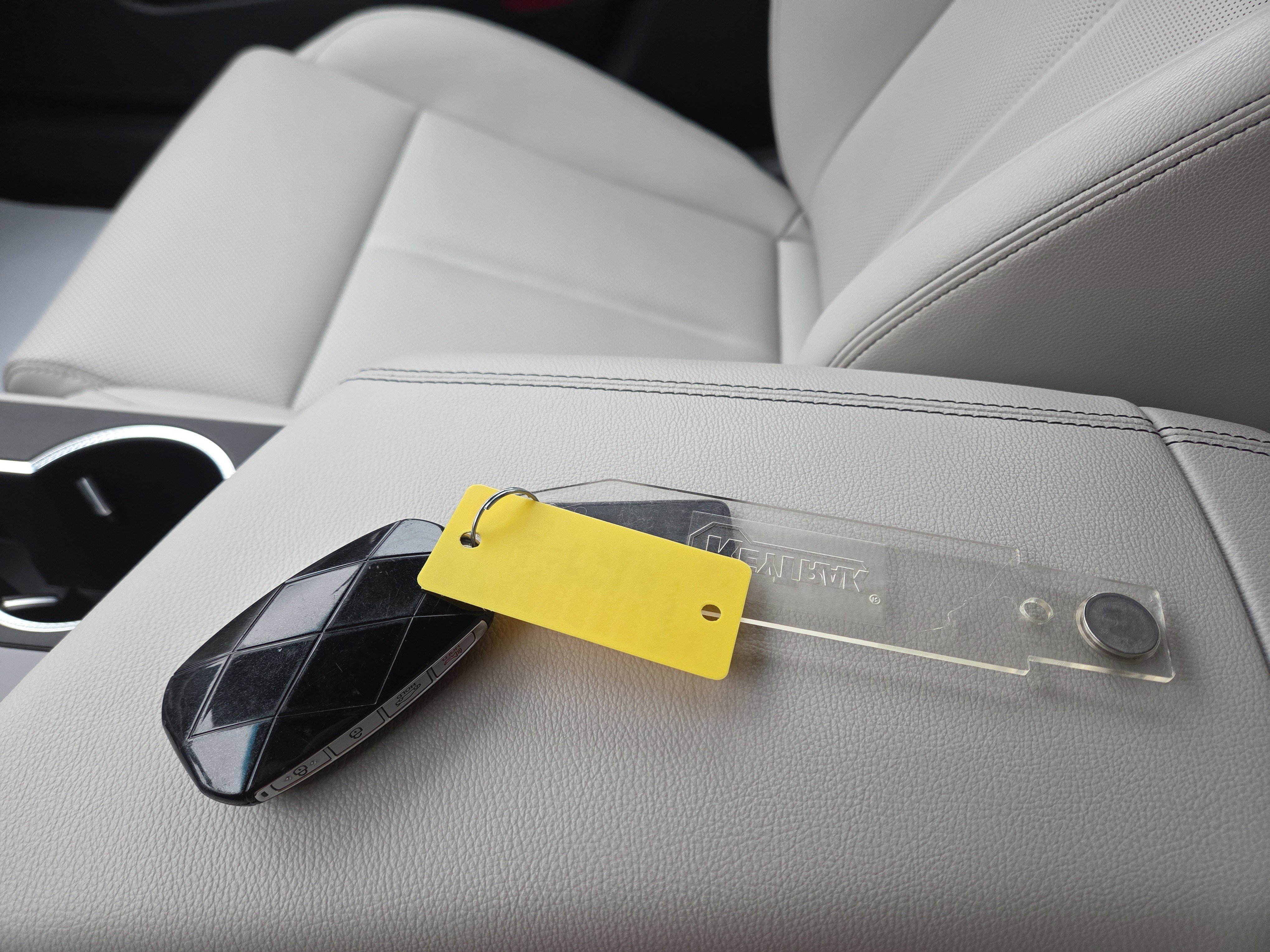 Used 2025 Genesis G70 2.5T image 29