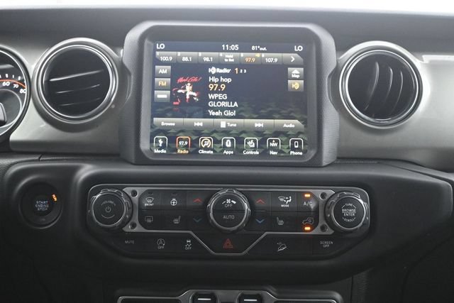Used 2019 Jeep Wrangler Unlimited Sahara AWD/4WD image 12