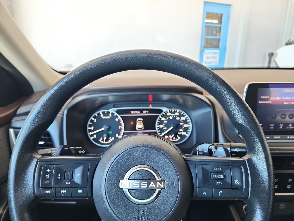 Used 2023 Nissan Rogue S FWD image 20