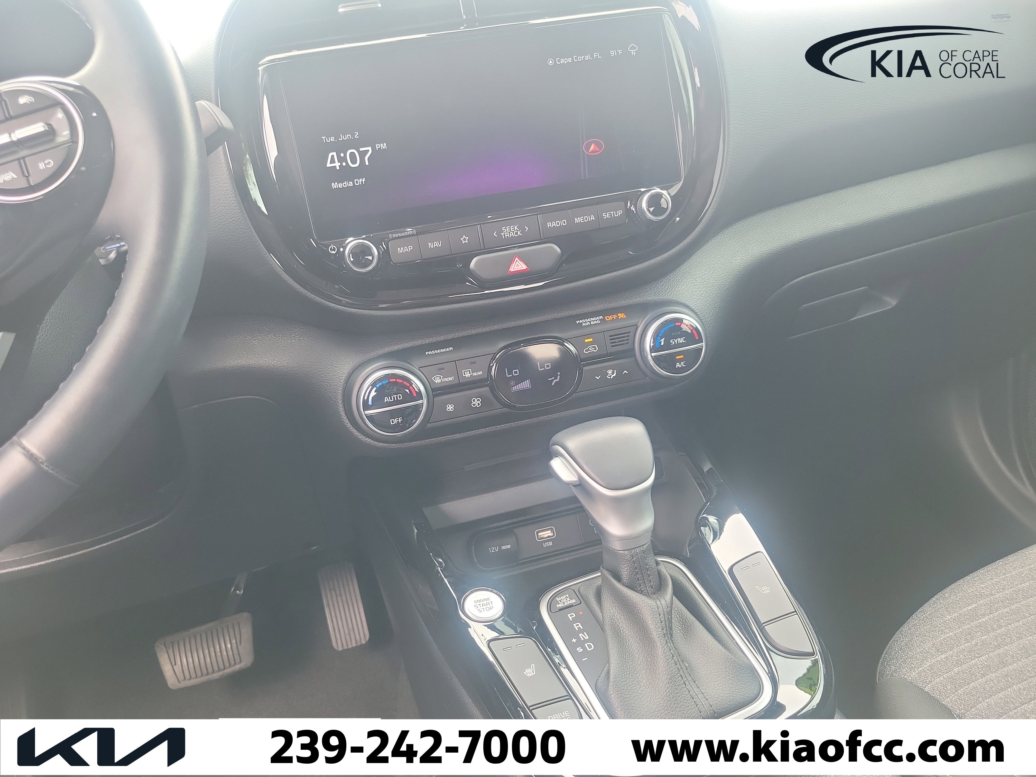 Used 2025 Kia Soul EX FWD image 19