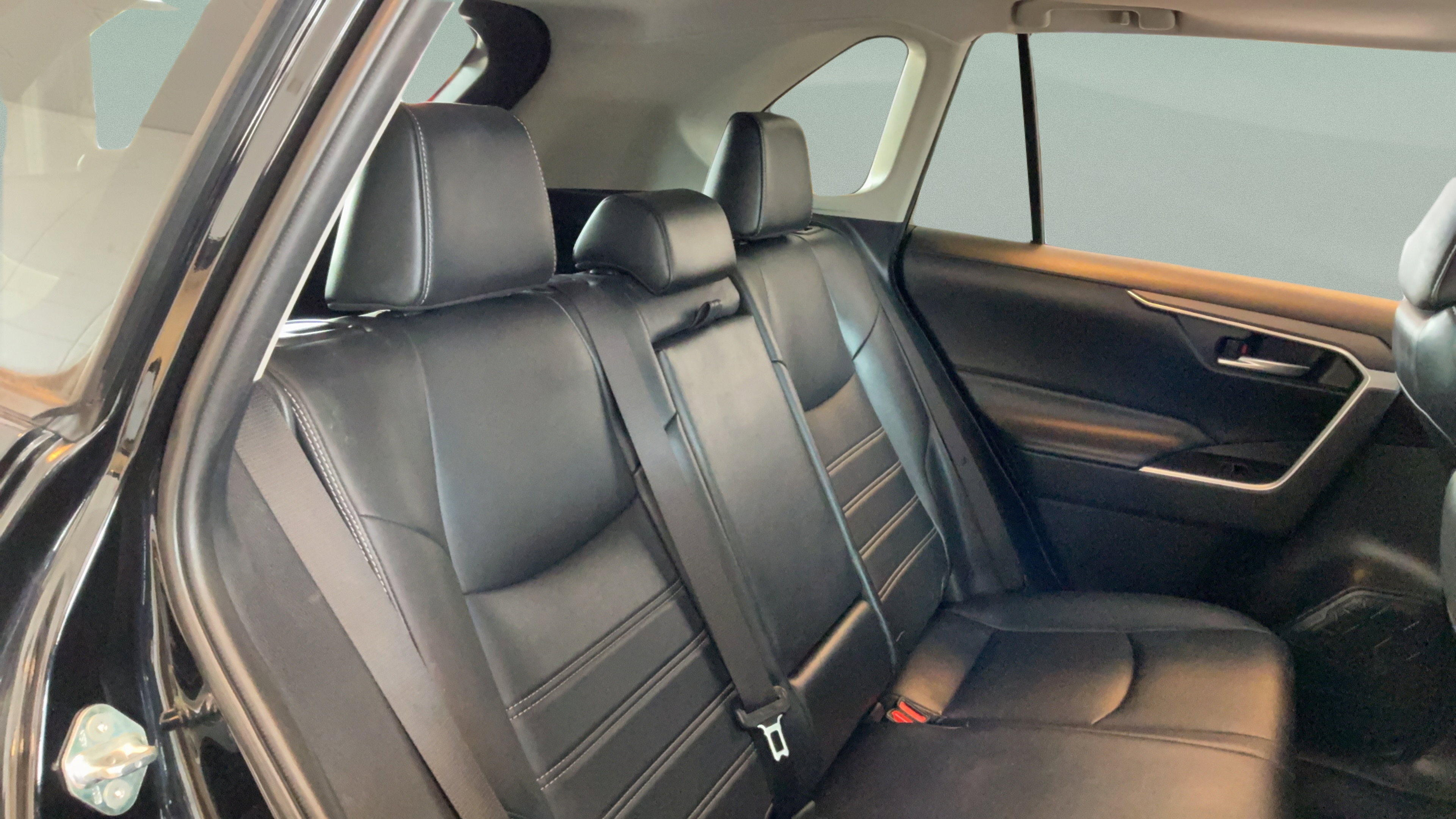 Used 2019 Toyota RAV4 XLE Premium w/ Advanced Technology Package FWD image 35