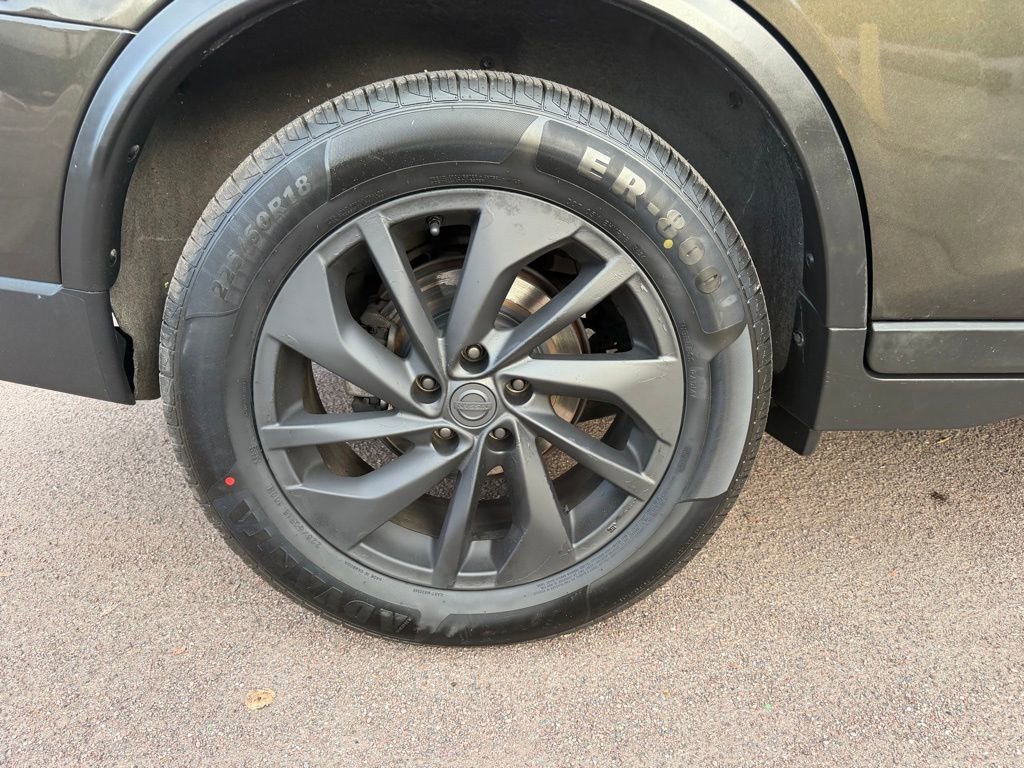 Used 2015 Nissan Rogue SL w/ SL Premium Package image 11