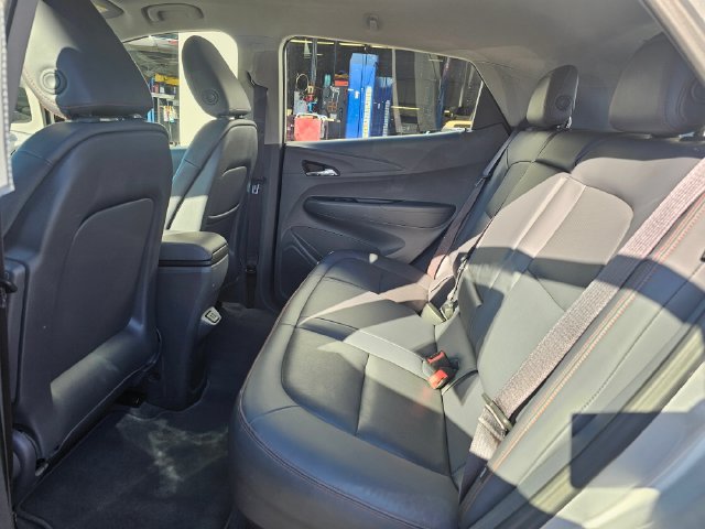 Used 2017 Chevrolet Bolt Premier w/ Driver Confidence II Package FWD image 21