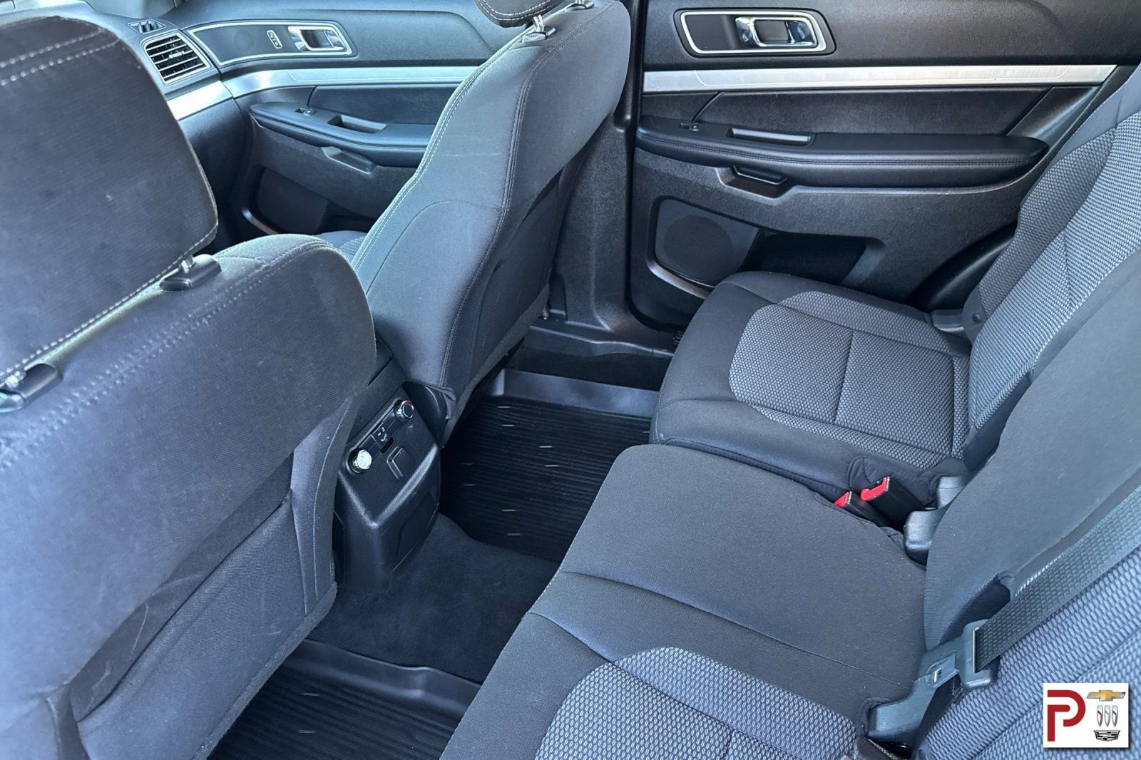 Used 2017 Ford Explorer XLT AWD/4WD image 13