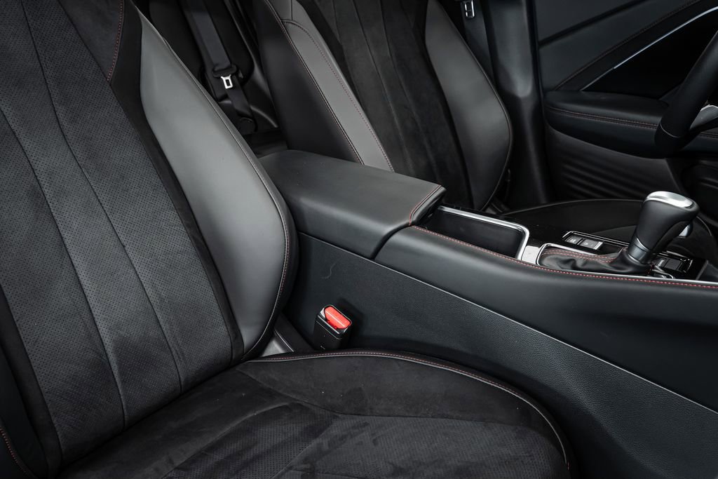 Certified 2025 Acura ADX A-Spec image 21
