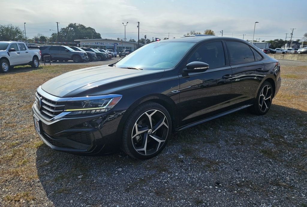 Used 2022 Volkswagen Passat 2.0T R-Line