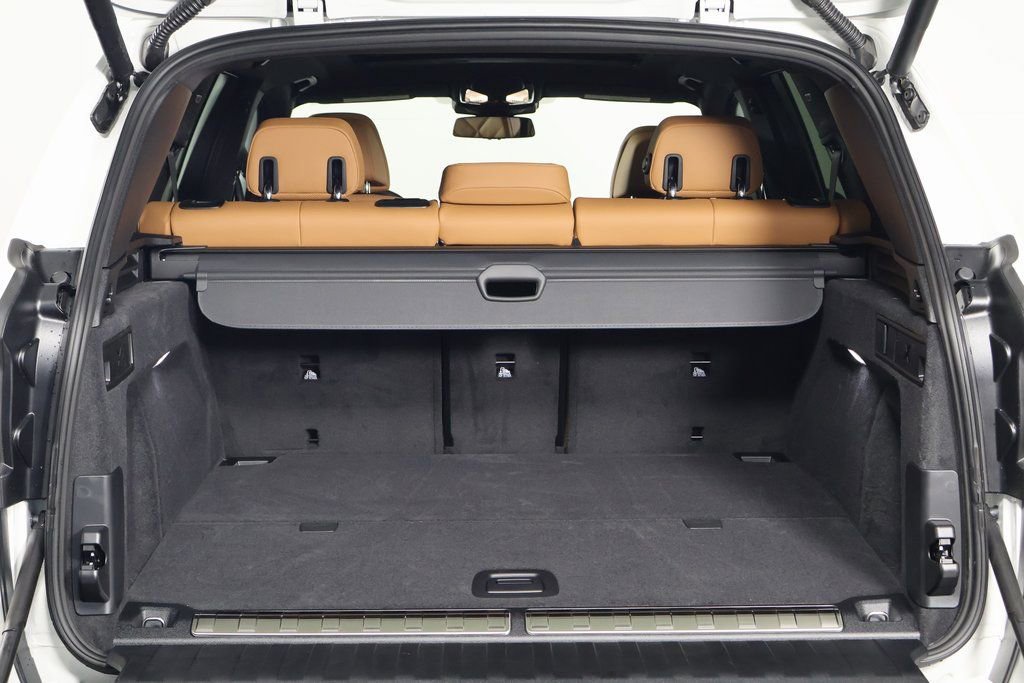 New 2026 BMW X5 xDrive50e w/ Climate Comfort Package image 8