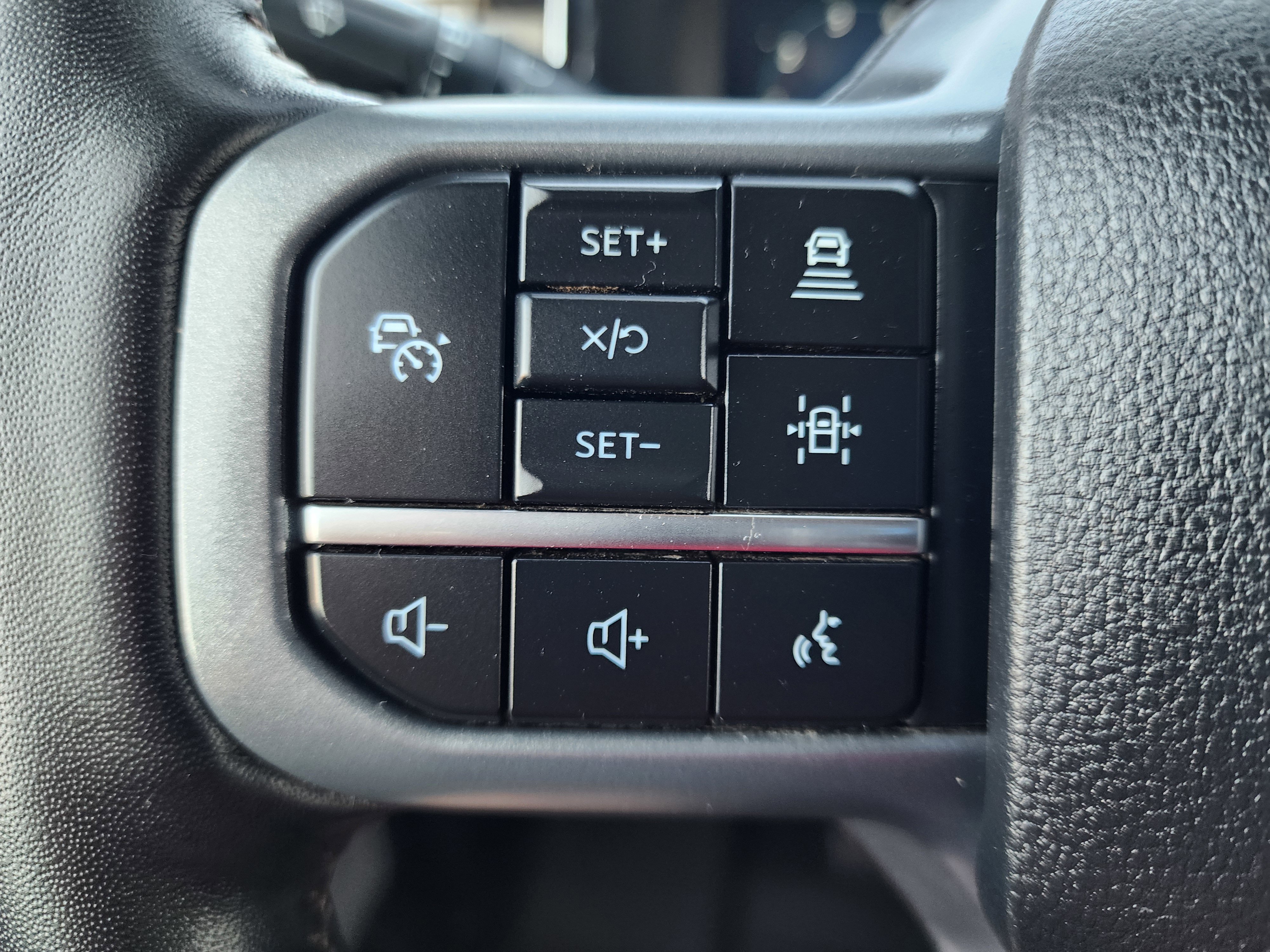 Used 2024 Ford F150 Lariat w/ FX4 Off-Road Package AWD/4WD image 21