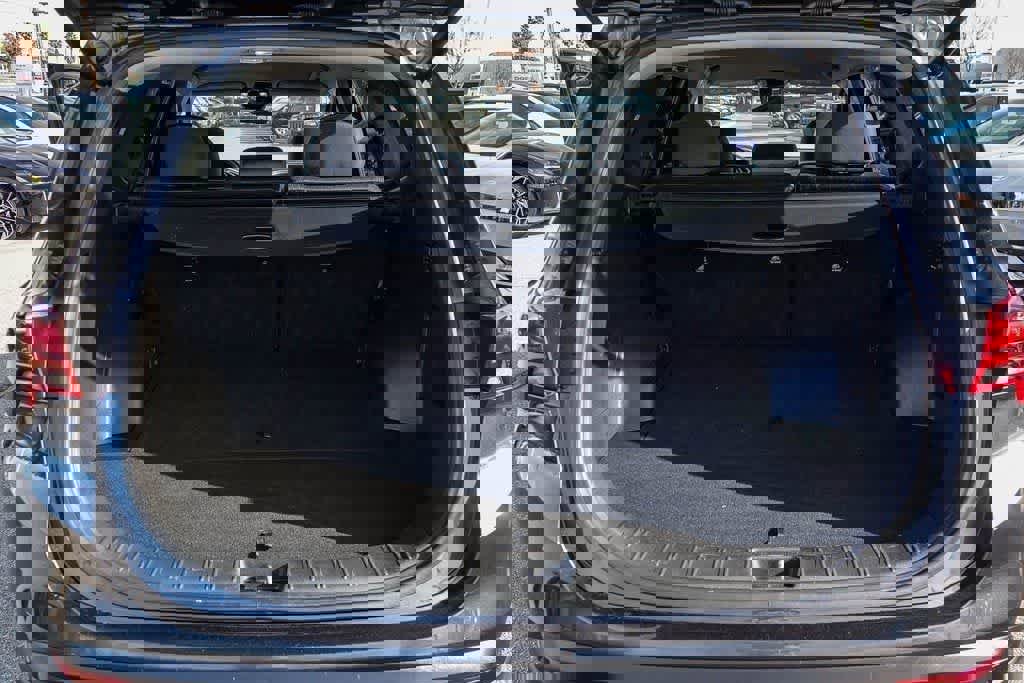 Used 2023 Hyundai Santa Fe SEL w/ Cargo Package image 26