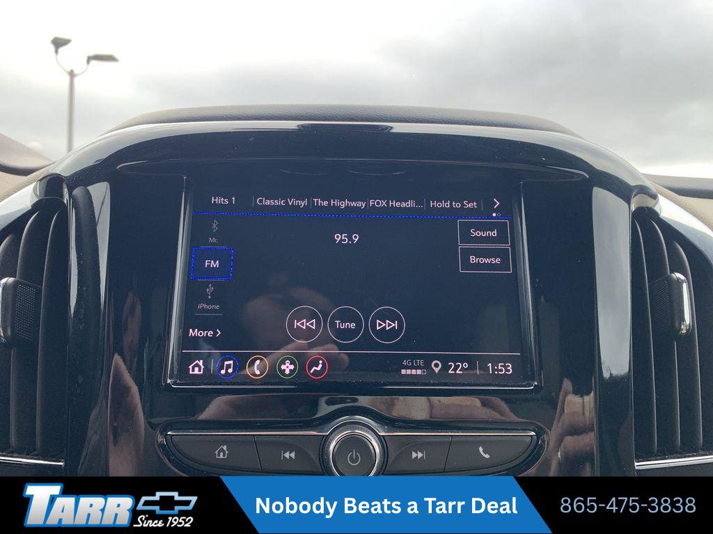 Used 2023 Chevrolet Traverse LS image 12