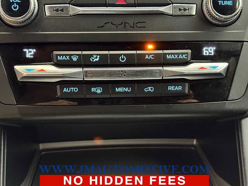 Used 2020 Ford Explorer XLT w/ Equipment Group 202A AWD/4WD image 39