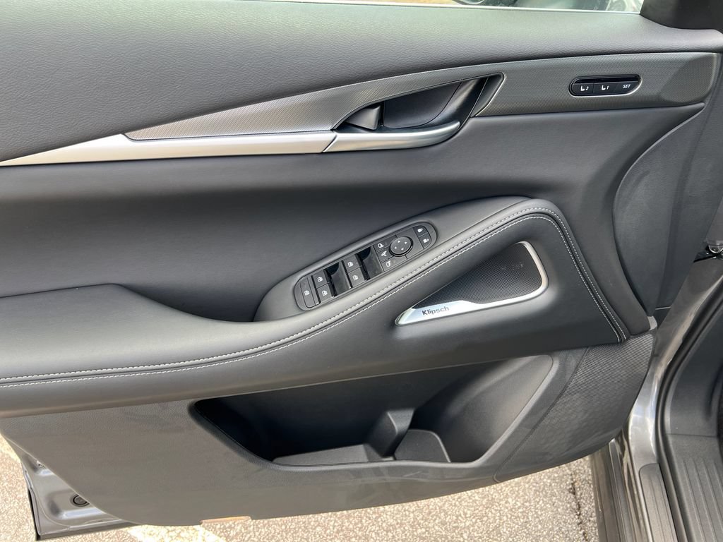New 2027 INFINITI QX60 Luxe w/ Cargo Package FWD image 11