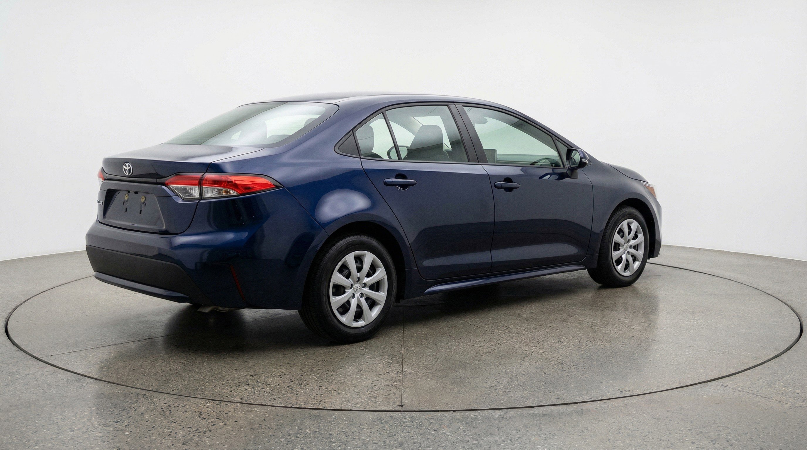 Used 2025 Toyota Corolla LE FWD image 9