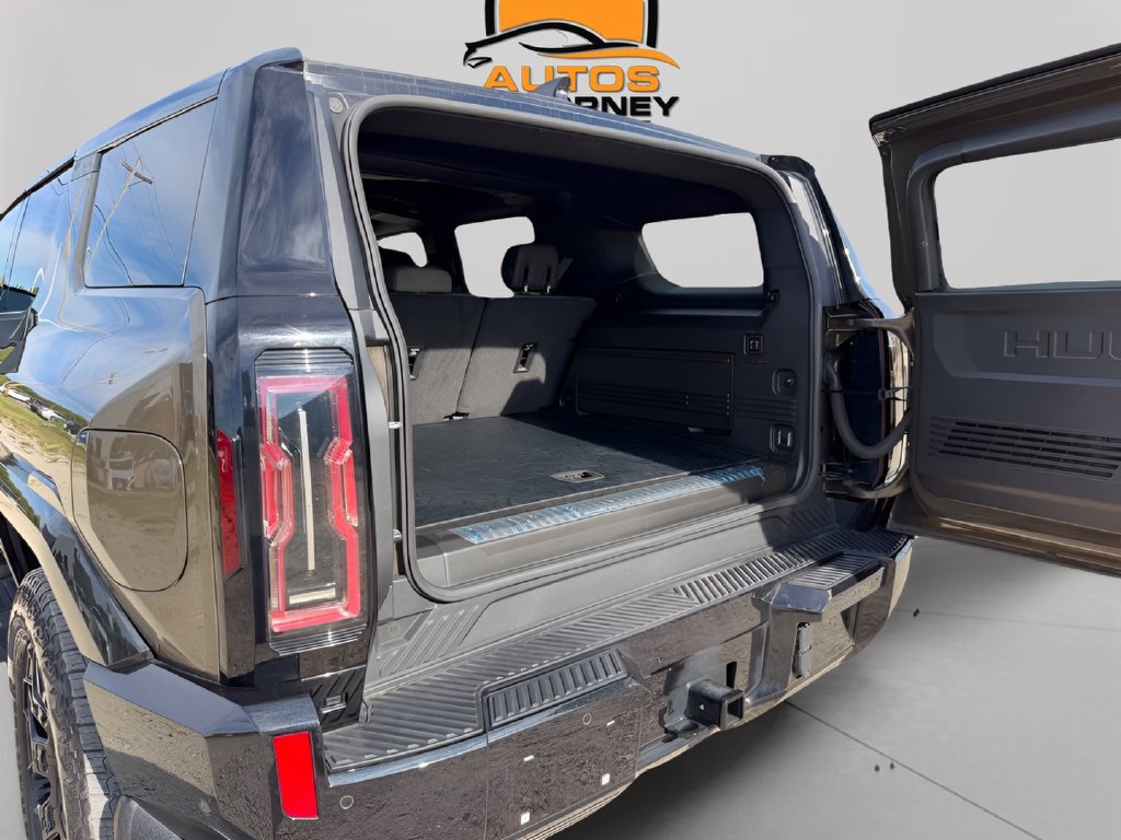 Used 2024 GMC Hummer EV 2X w/ LPO, Illumination Package AWD/4WD image 11