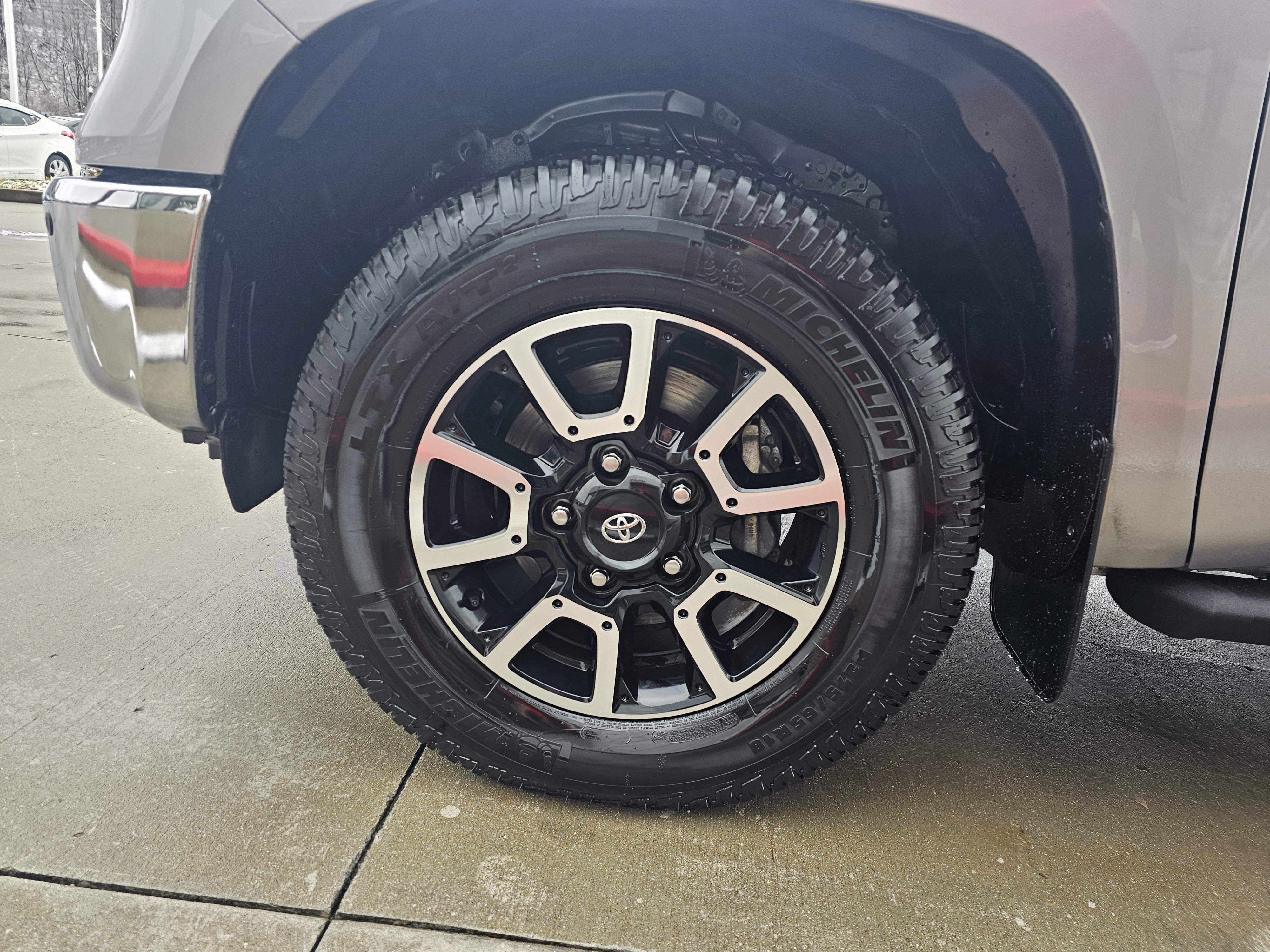 Used 2021 Toyota Tundra 1794 Edition image 9