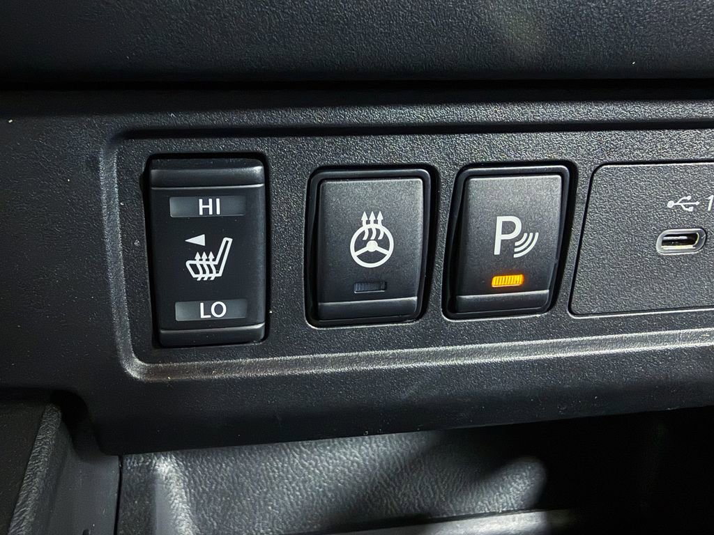 Certified 2024 Nissan Frontier SV w/ SV Convenience Package image 21