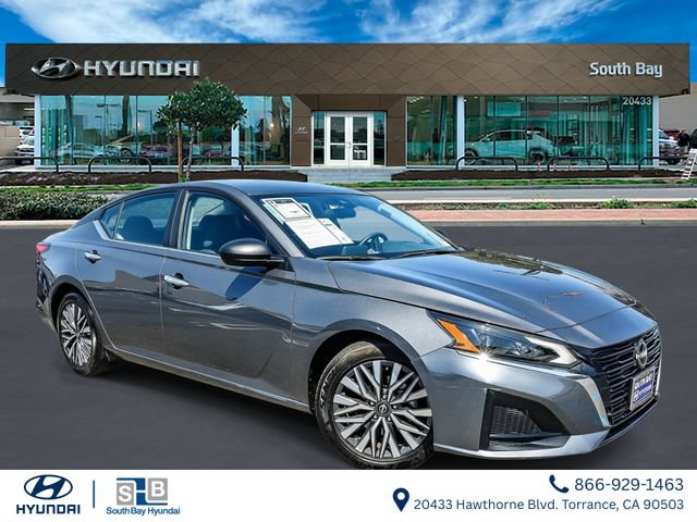 Used 2024 Nissan Altima 2.5 SV