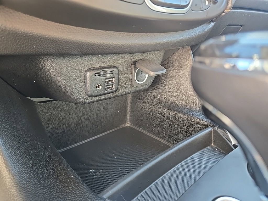 Used 2020 Chevrolet Traverse RS image 35