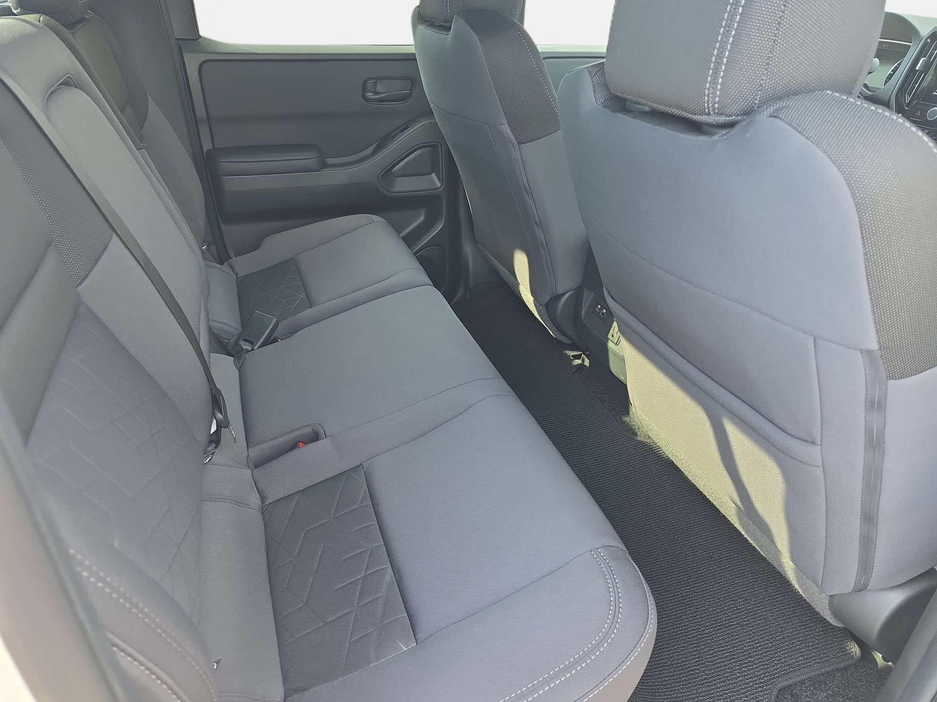 New 2026 Nissan Frontier SV w/ SV Convenience Package RWD image 11