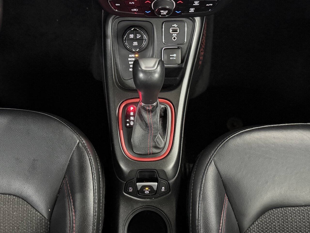 Used 2018 Jeep Compass Trailhawk AWD/4WD image 7