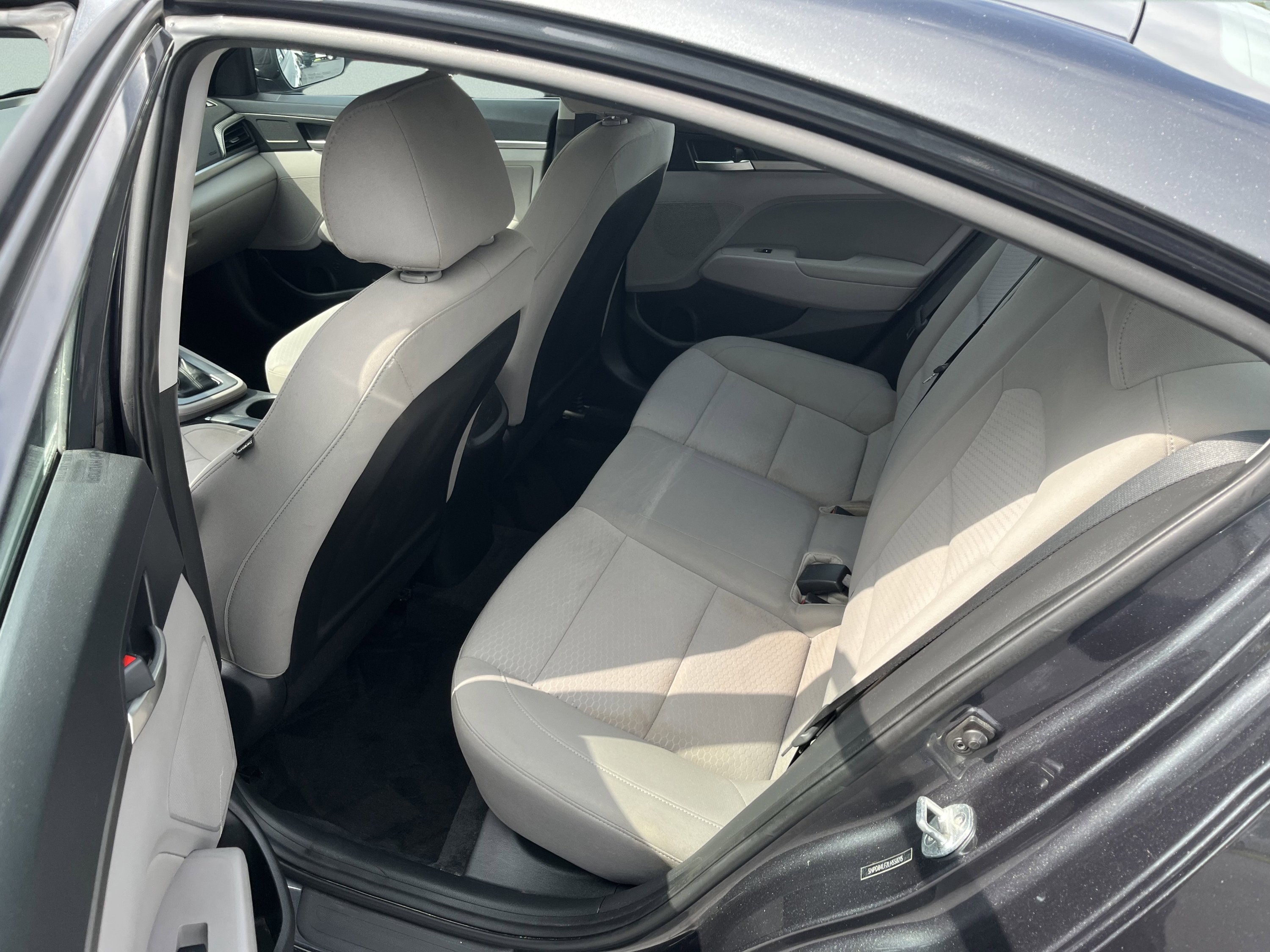 Used 2020 Hyundai Elantra SEL FWD image 12