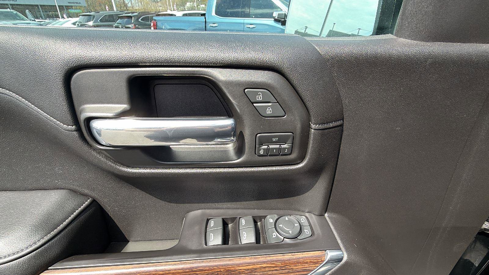 Used 2019 Chevrolet Silverado 1500 High Country AWD/4WD image 14