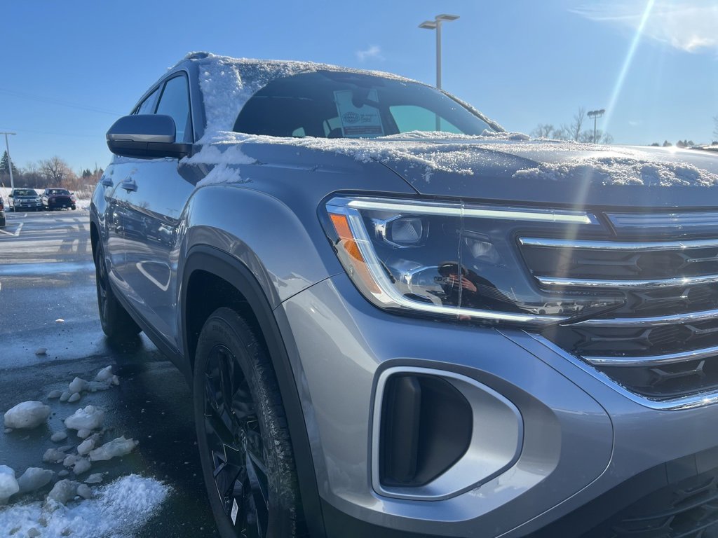 New 2026 Volkswagen Atlas SE image 2