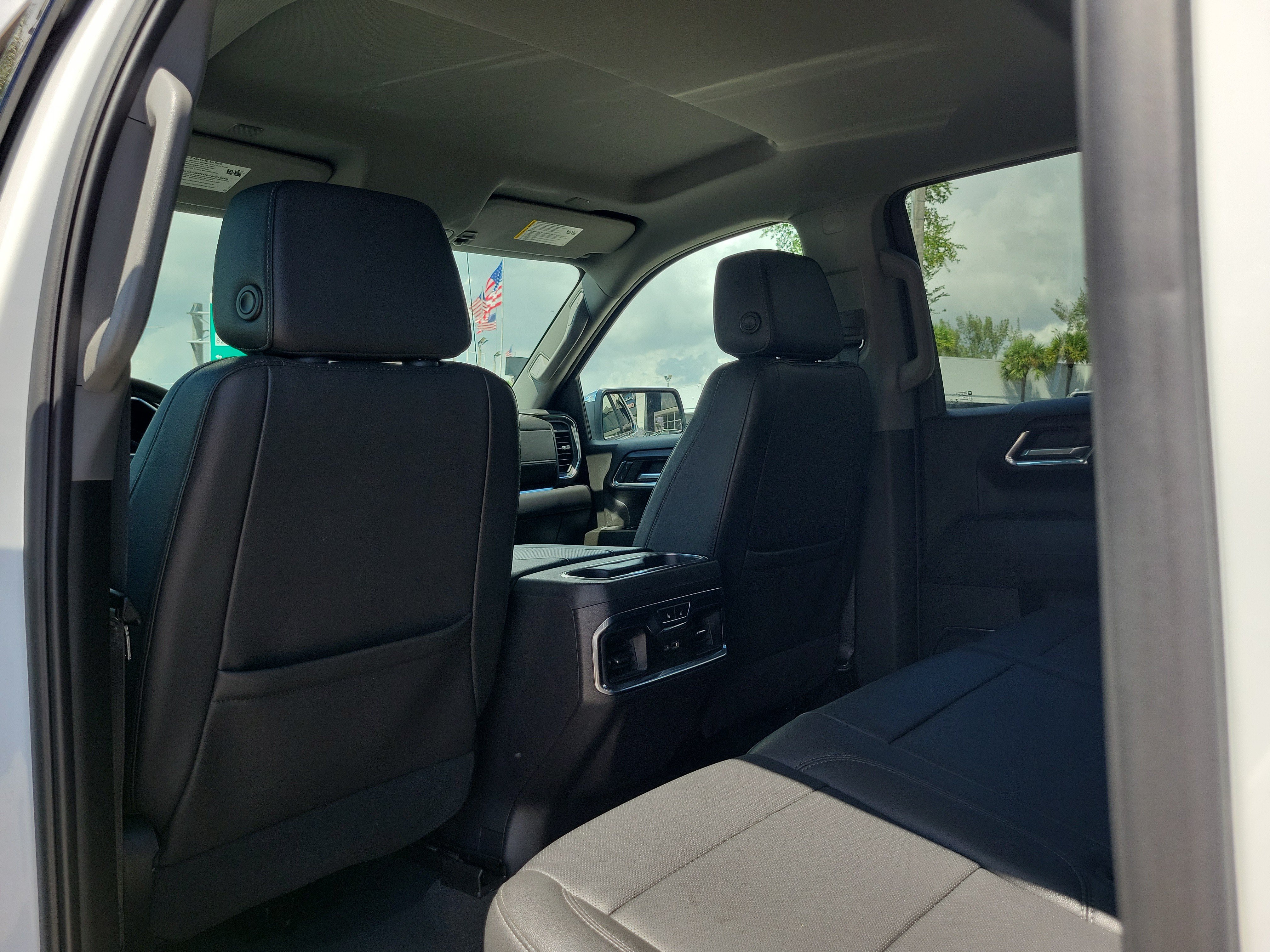 Used 2024 GMC Sierra 1500 SLT w/ SLT Premium Plus Package AWD/4WD image 15