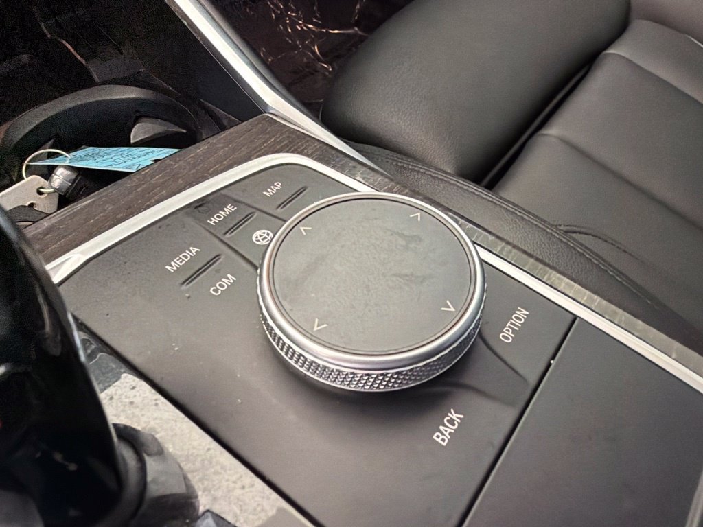 Used 2021 BMW 330e w/ Driving Assistance Package RWD image 51