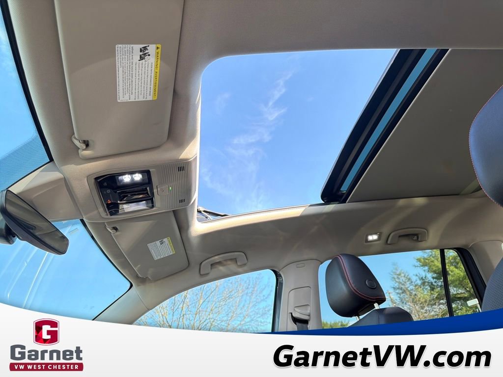 Used 2024 Volkswagen Atlas Peak Edition SE image 21