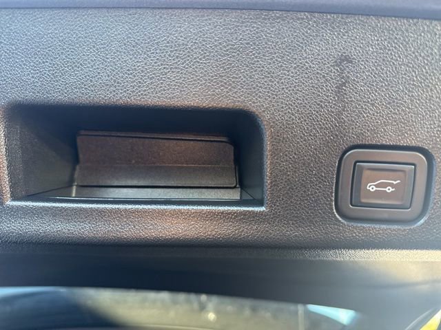 Used 2024 GMC Acadia AT4 w/ Luxury Package AWD/4WD image 30