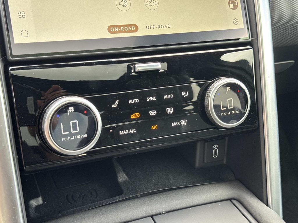 New 2026 Land Rover Discovery Dynamic SE AWD/4WD image 28