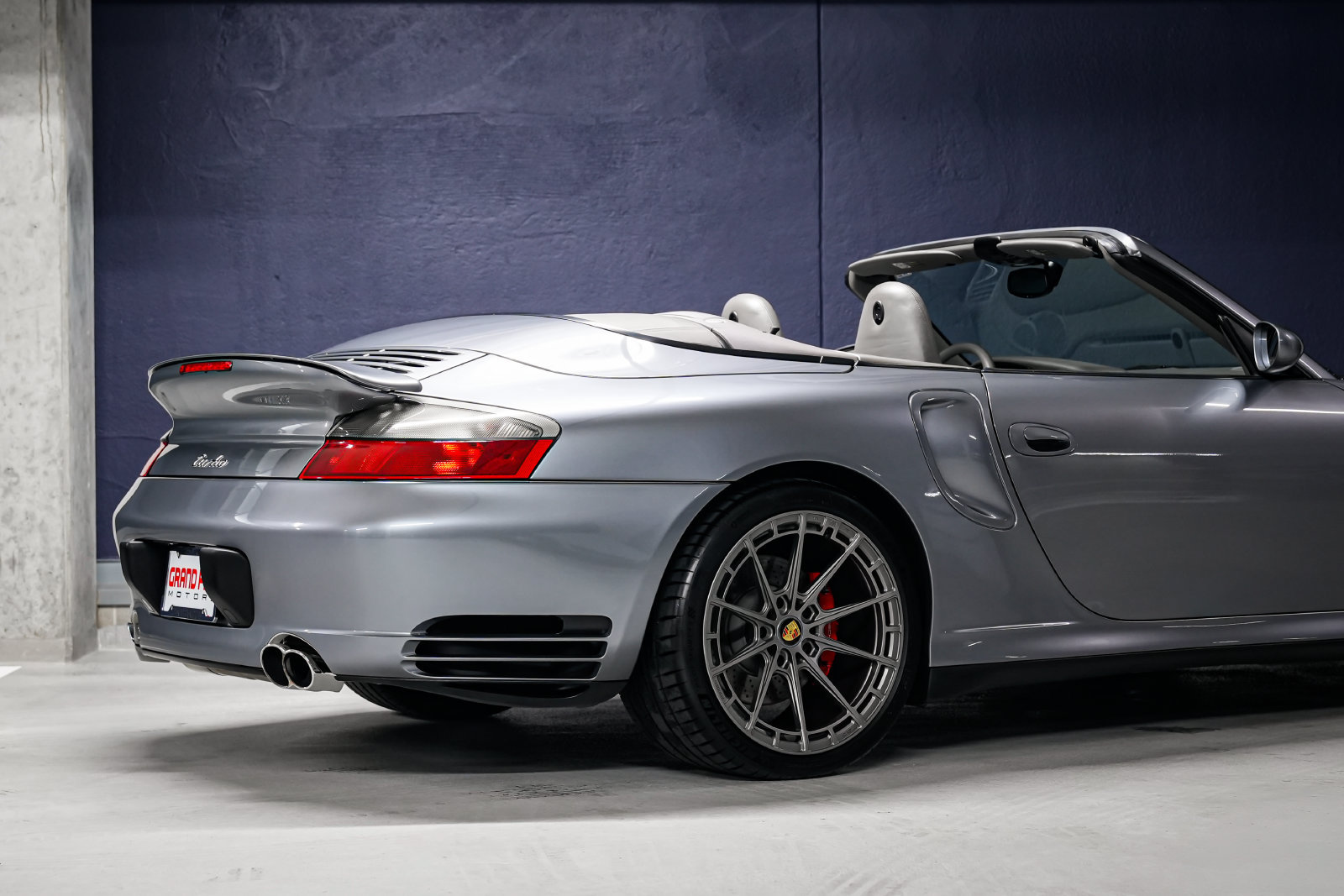 Used 2004 Porsche 911 Turbo AWD/4WD image 37