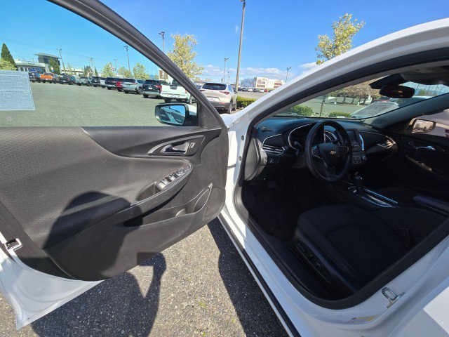 Used 2018 Chevrolet Malibu LT FWD image 23