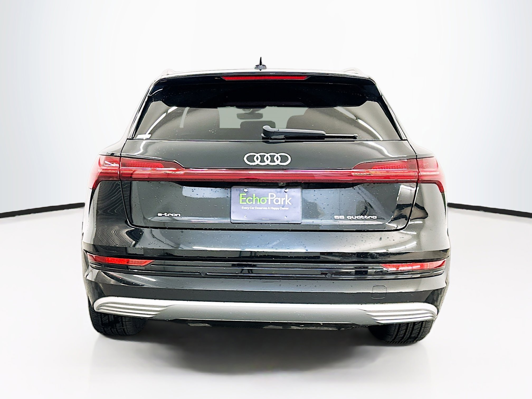 Used 2022 Audi e-tron Premium image 7