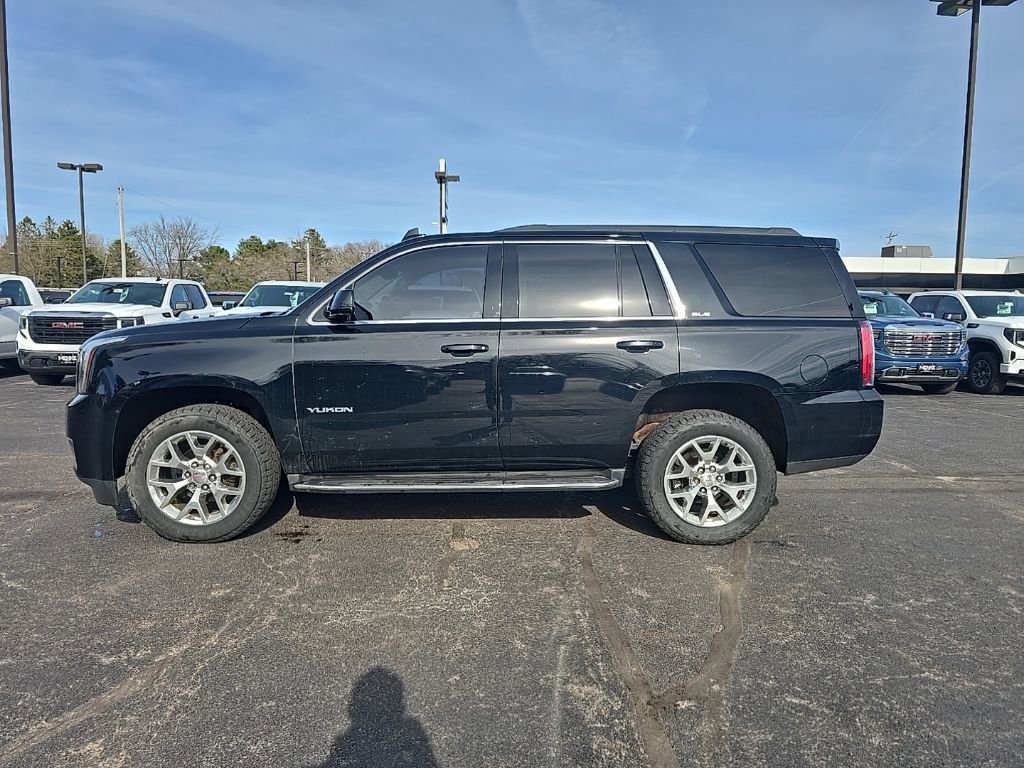 Used 2017 GMC Yukon SLE w/ SLE Value Package AWD/4WD image 1
