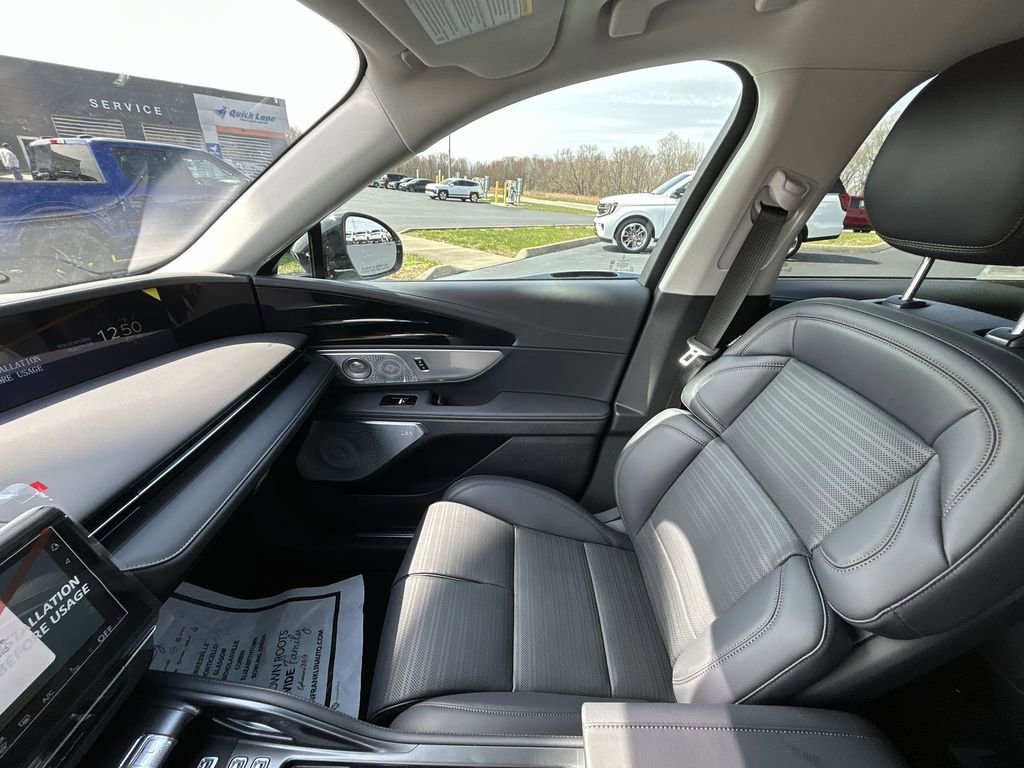 New 2026 Lincoln Nautilus Reserve AWD/4WD image 13