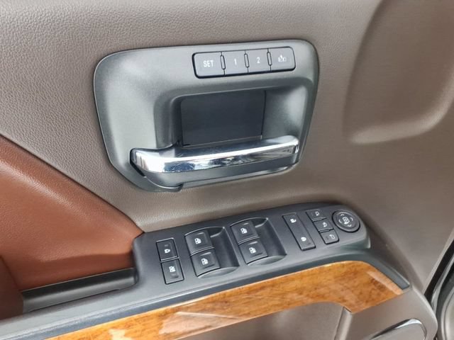 Used 2016 Chevrolet Silverado 1500 High Country w/ High Country Premium Package AWD/4WD image 15