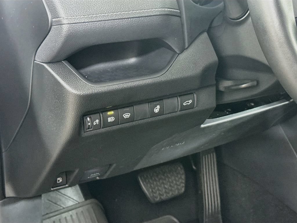 Certified 2024 Toyota RAV4 XLE w/ Convenience Package AWD/4WD image 10