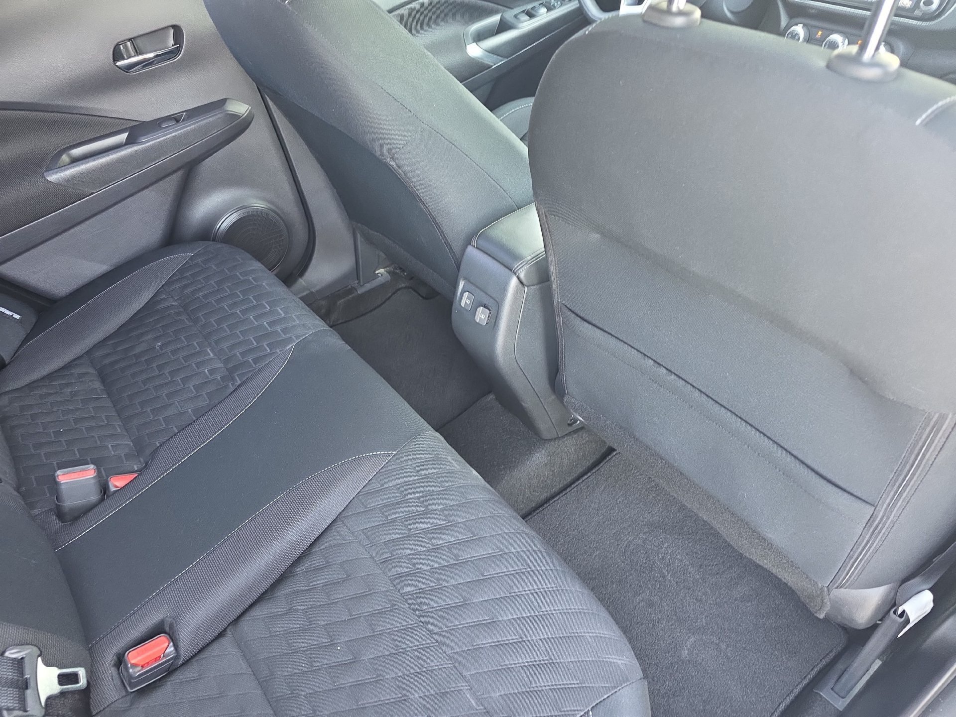 Used 2023 Nissan Kicks SV FWD image 11