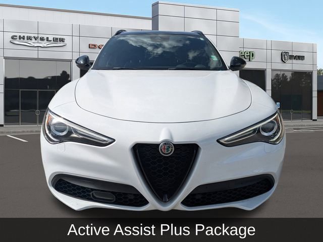 Used 2023 Alfa Romeo Stelvio Veloce image 8