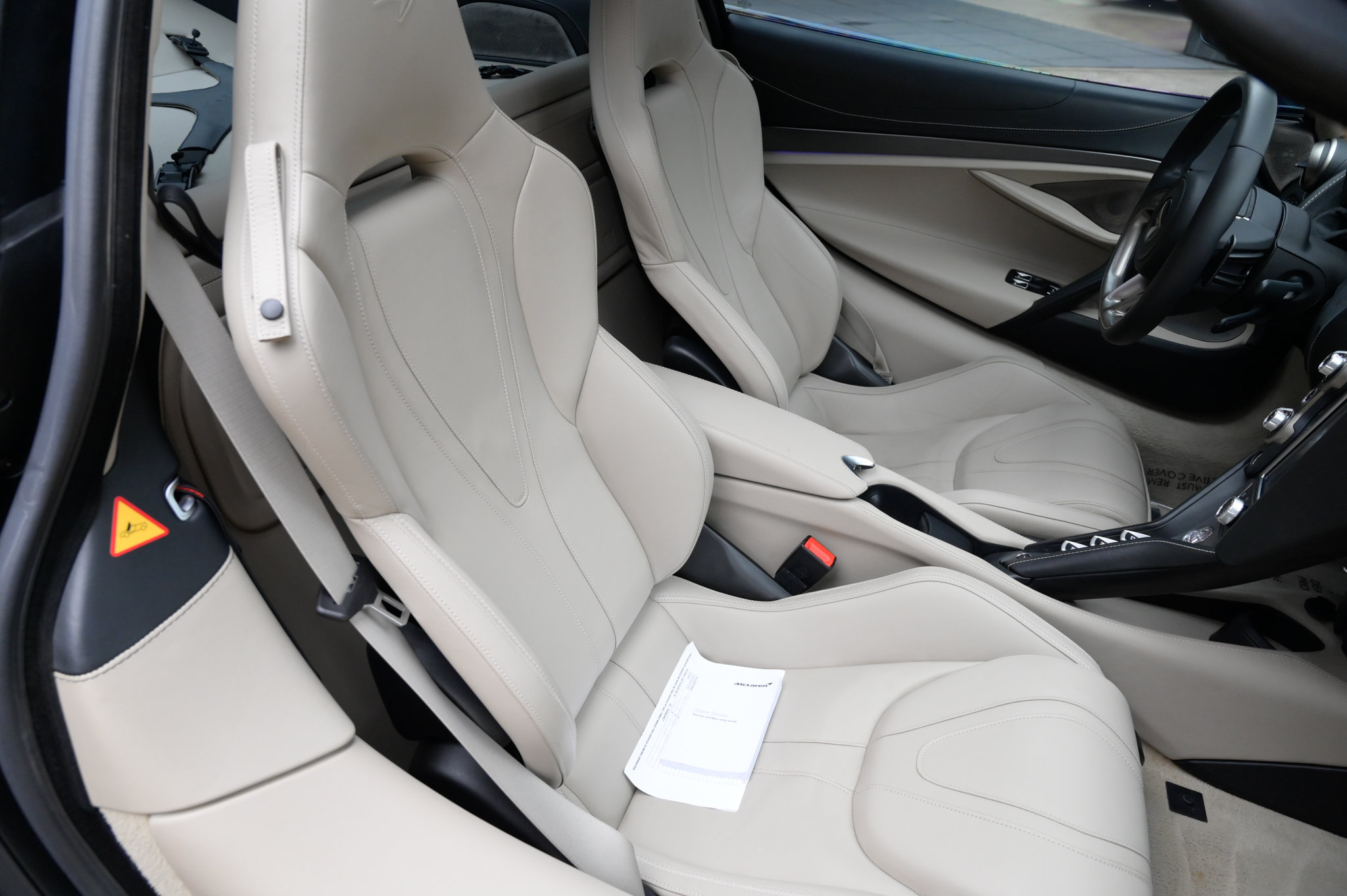 Used 2018 McLaren 720S Luxury RWD image 38