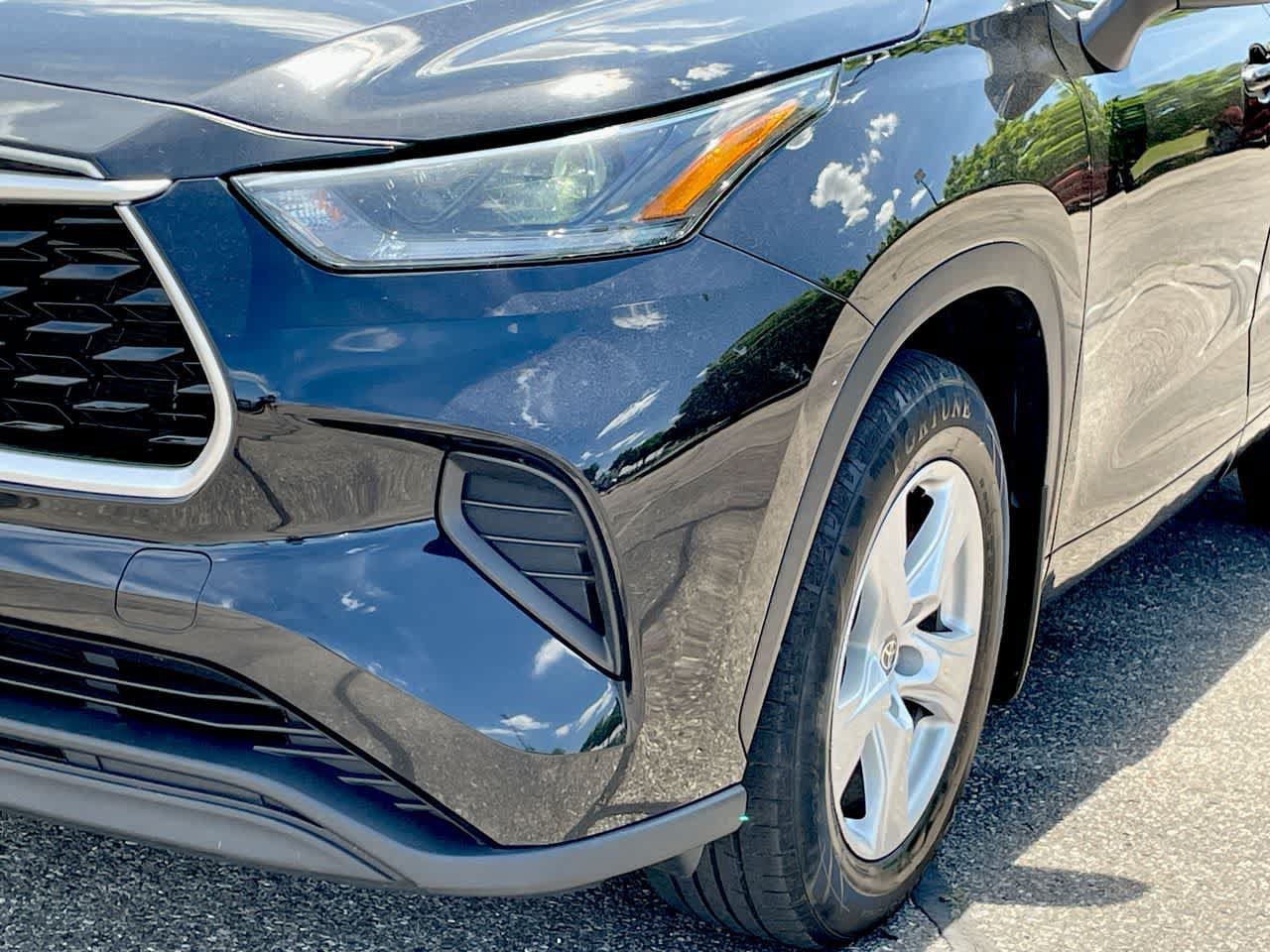 Used 2021 Toyota Highlander L AWD/4WD image 34