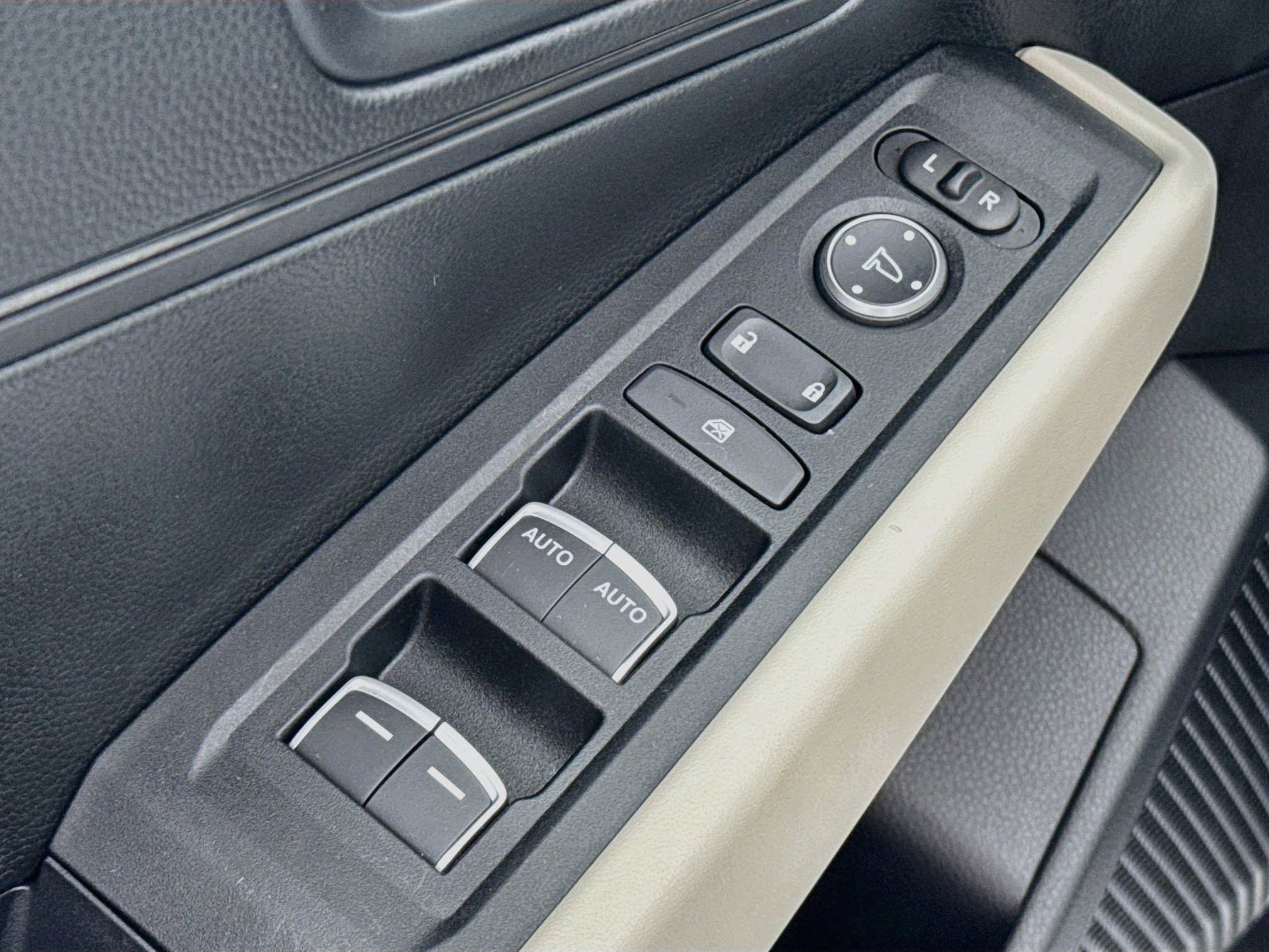 Used 2025 Honda Accord LX image 17