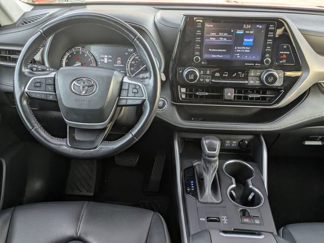Used 2022 Toyota Highlander XLE image 27