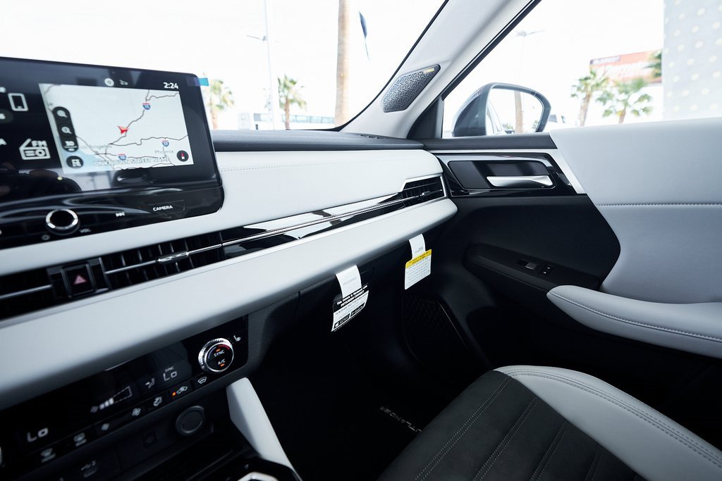 New 2025 Mitsubishi Outlander SE image 52