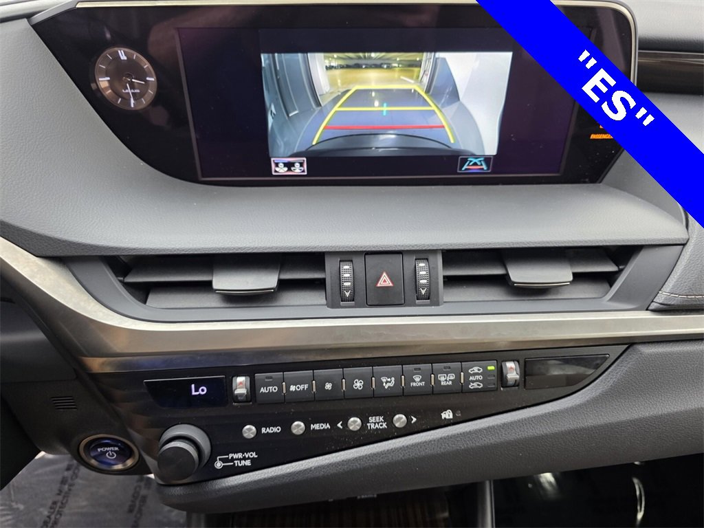 Used 2019 Lexus ES 300h image 24
