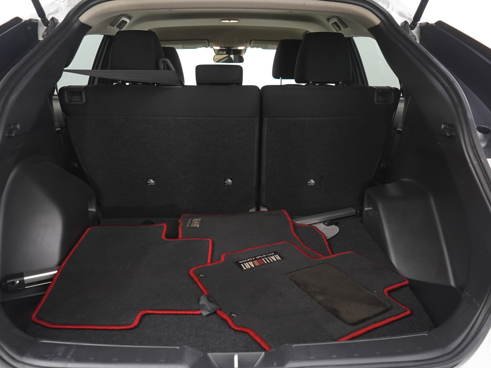 Used 2023 Mitsubishi Eclipse Cross LE AWD/4WD image 9