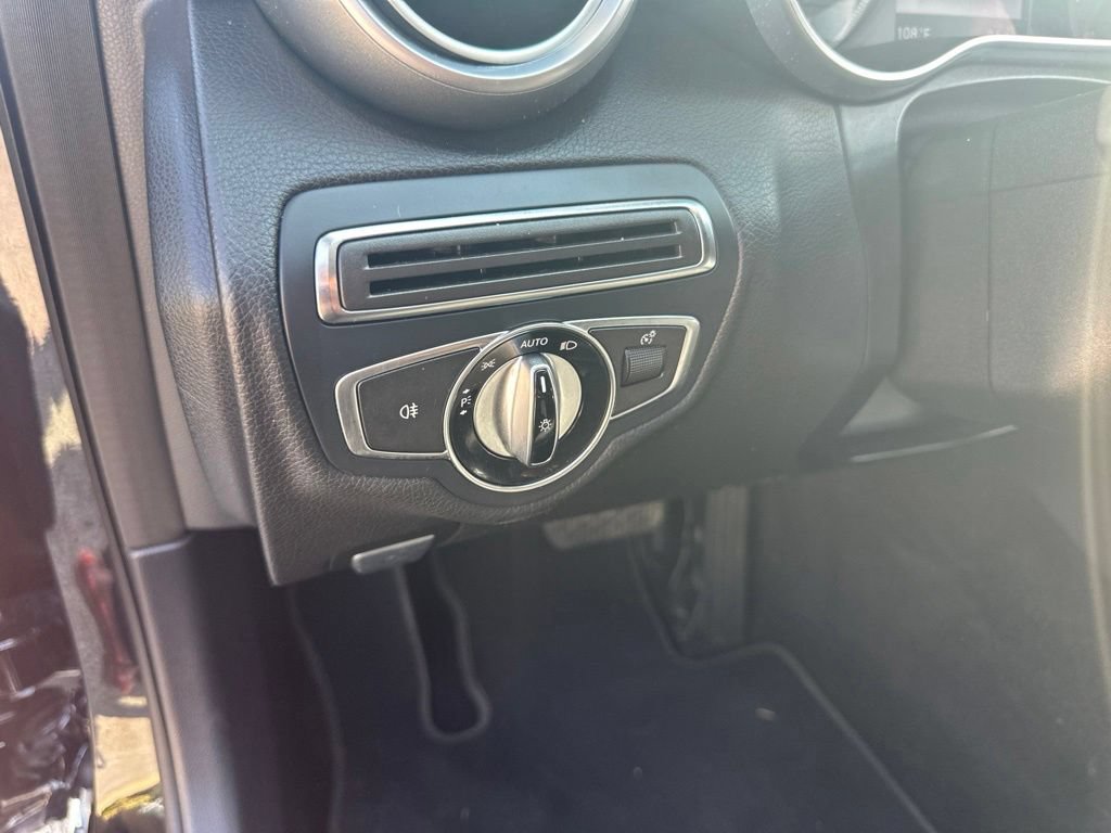 Used 2015 Mercedes-Benz C 300 Sedan image 14